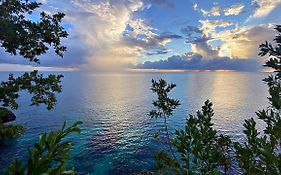 Oceanfront Condo W/ Free Parking + High Speed Wifi